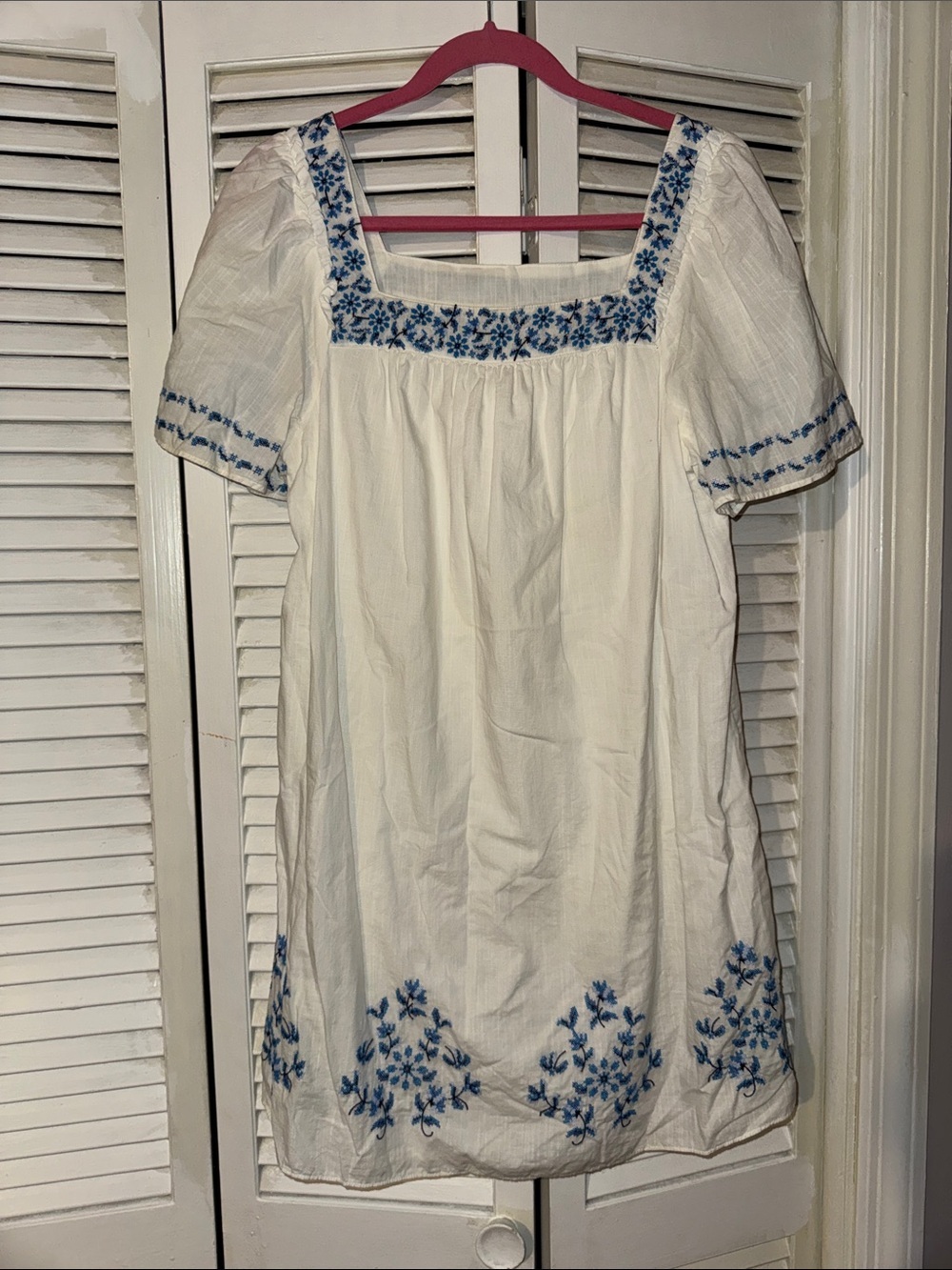 Draper James White Tunic with Blue Floral Embroidery
